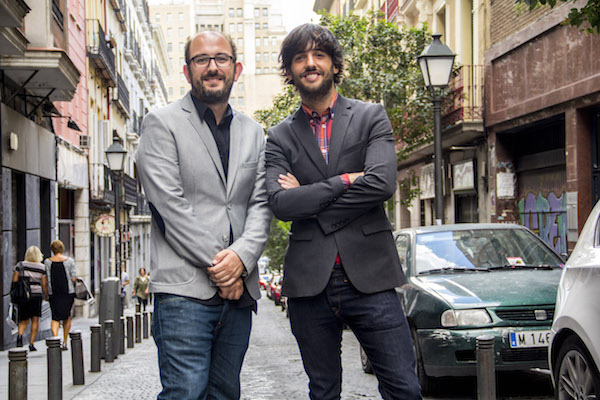 Borja Cobeaga y Diego San José, guionistas de 8 apellidos vascos